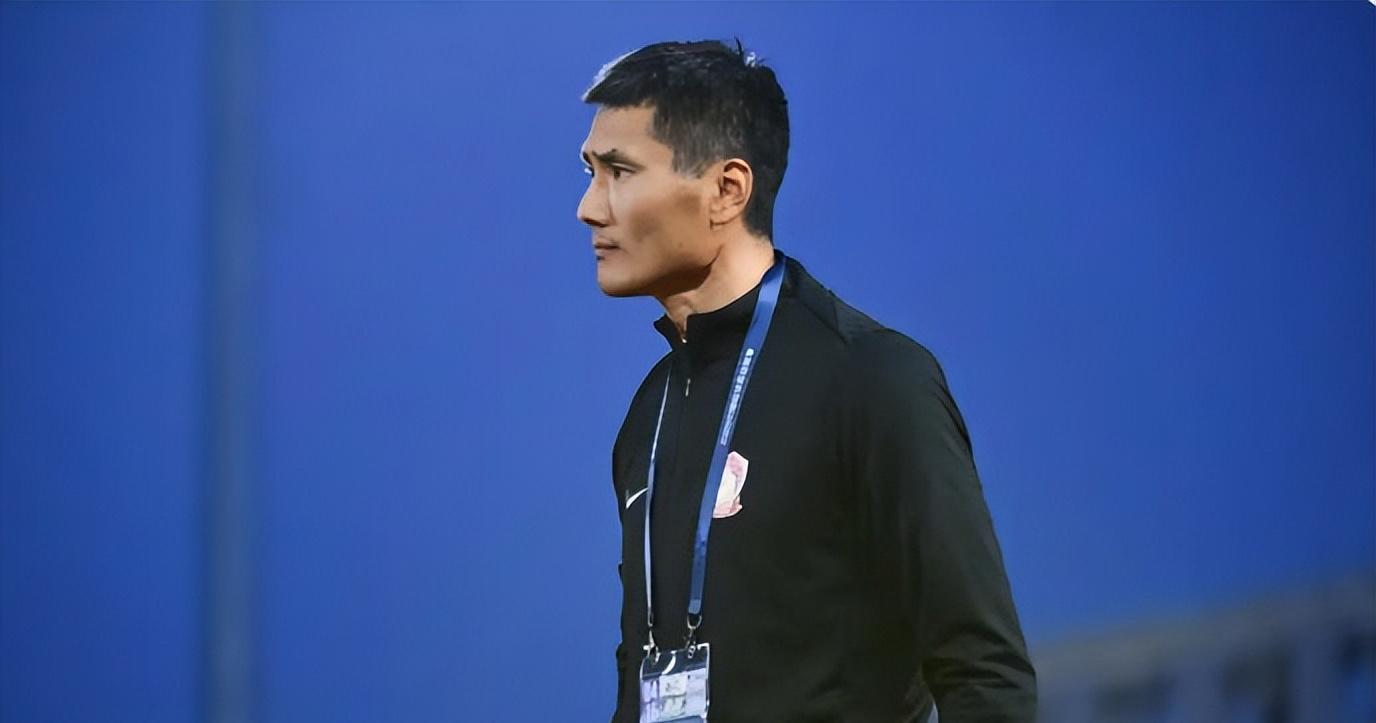 熊猫体育-长春亚泰艰难逆转，努力争取保级希望