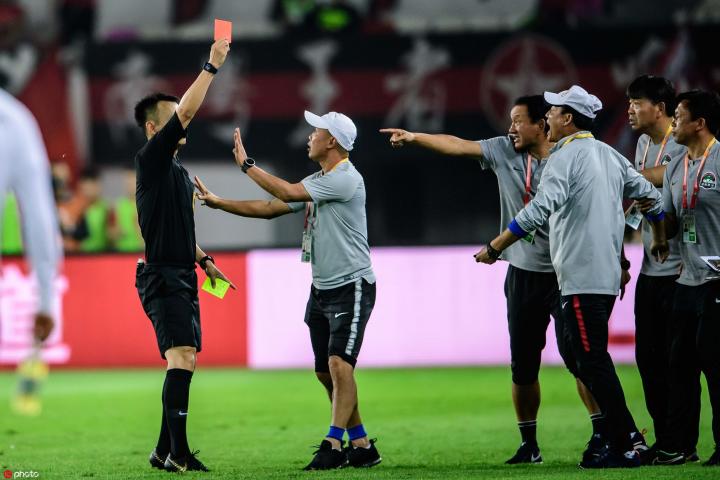 河南建业惊险战平，保住不败记录