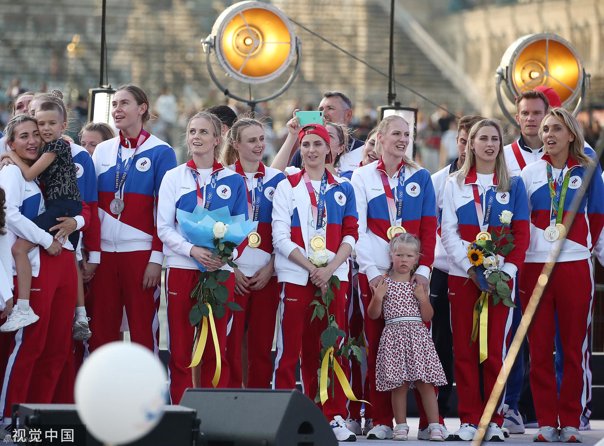 熊猫体育互动-俄罗斯代表团获得篮球银牌，实力无人能敌的简单介绍
