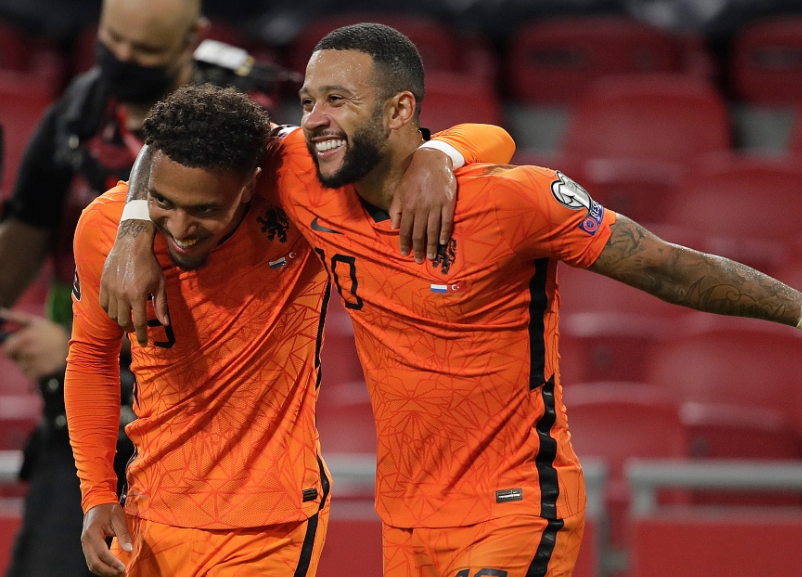 乌拉圭力克荷兰,费兰·托雷斯统治全场 乌拉圭力克荷兰,费兰·托雷斯统治全场