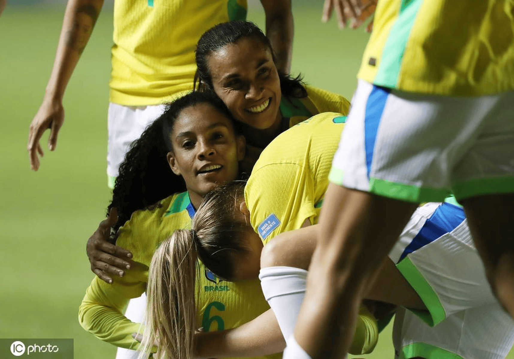 巴拉圭队在客场比赛中展现强势 巴拉圭队在客场比赛中展现强势