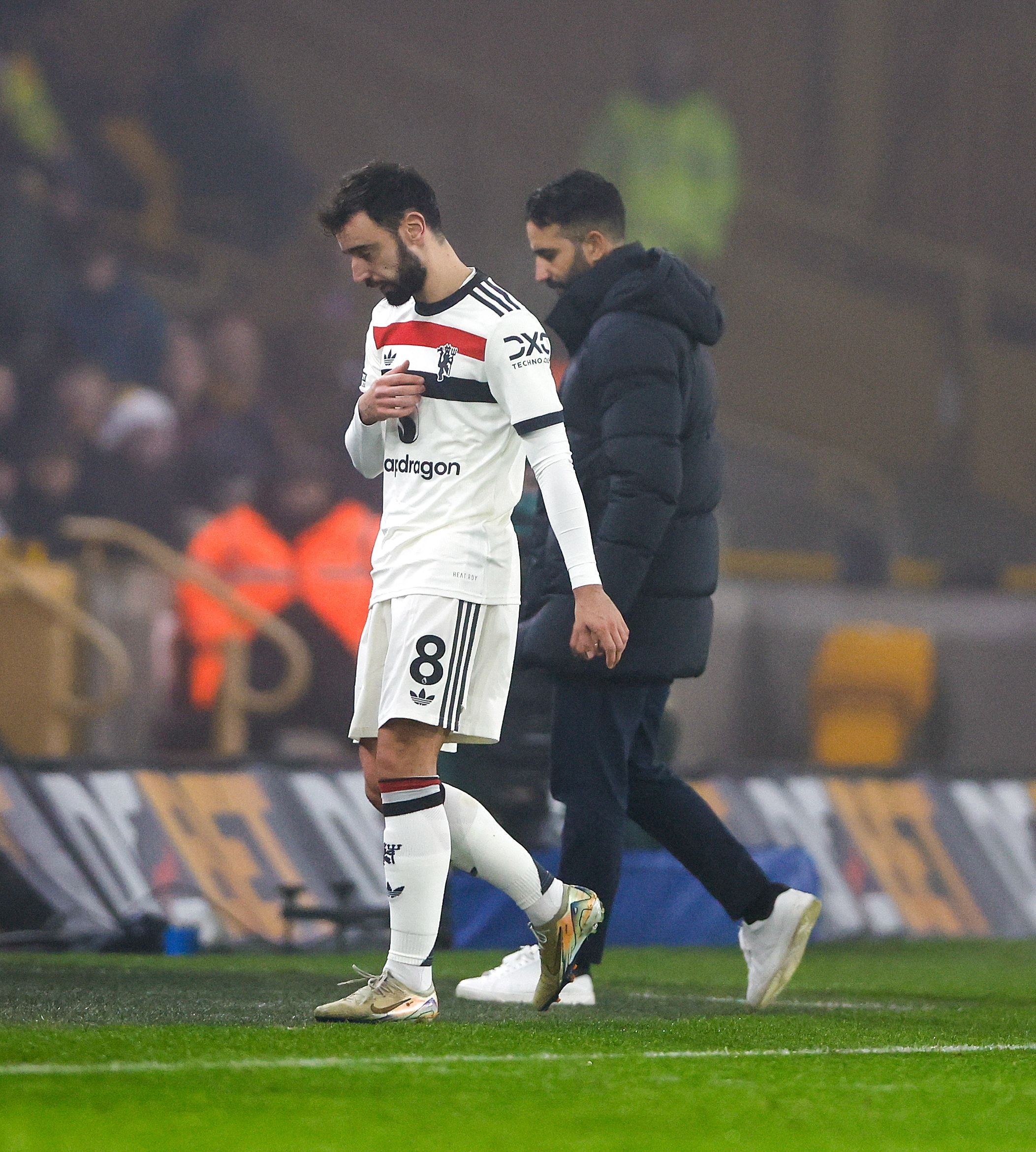 曼联遭遇惨败，小组出线前景黯淡