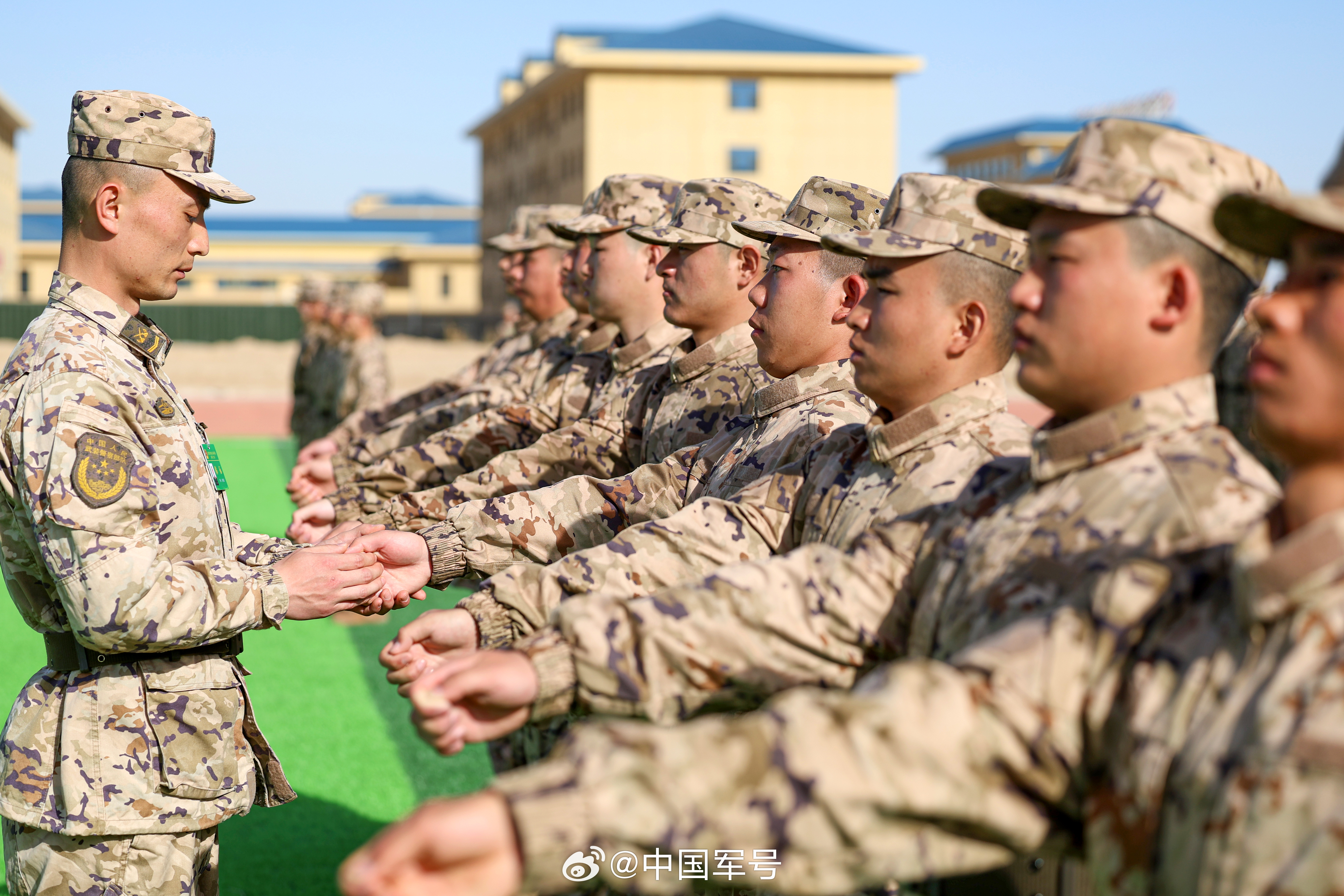 人队员集结备战新赛季挑战