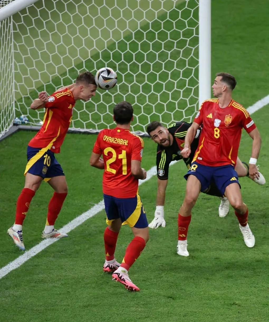 熊猫体育平台-欧洲赛事激情开战，球队角逐焦点抢眼的简单介绍