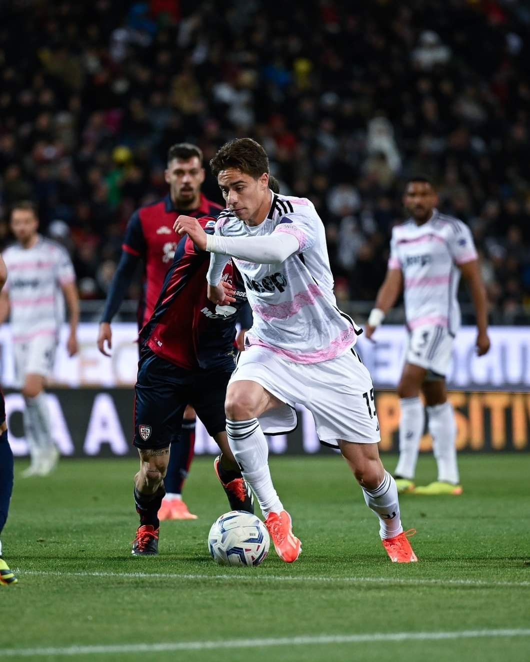 熊猫体育-尤文图斯连胜纪录不断，强势进军半决赛